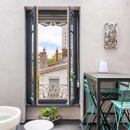 Le Duplex - Amazing Flat Overlooking The Rooftops Of Apartmán *